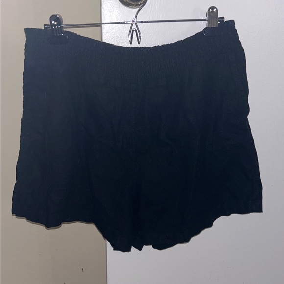 Universal Thread Shorts - Picture 2 of 6